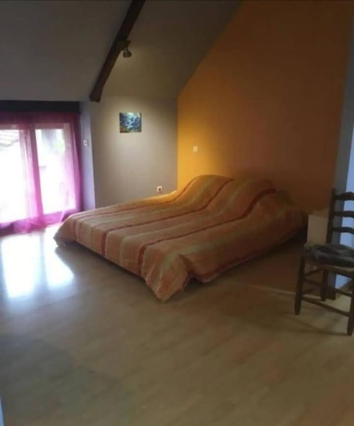 Chambre Chez L'Habitant Rueyres 外观 照片